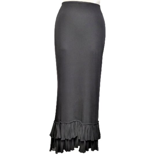FIGURE Hugging Black Long Ruffles Skirt - Picture 2 of 6